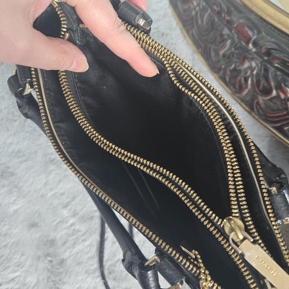 Coach Black Leather Women's Purse - Picture 5 of 8